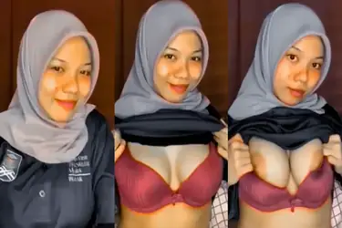 Maya Alissa Hijab BH Merah Menggoda poster